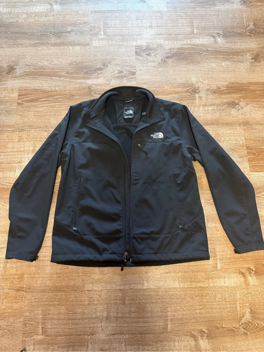 The North Face Men’s Large Black WindWall Softshell Jacket Fleece Lined Full Zip